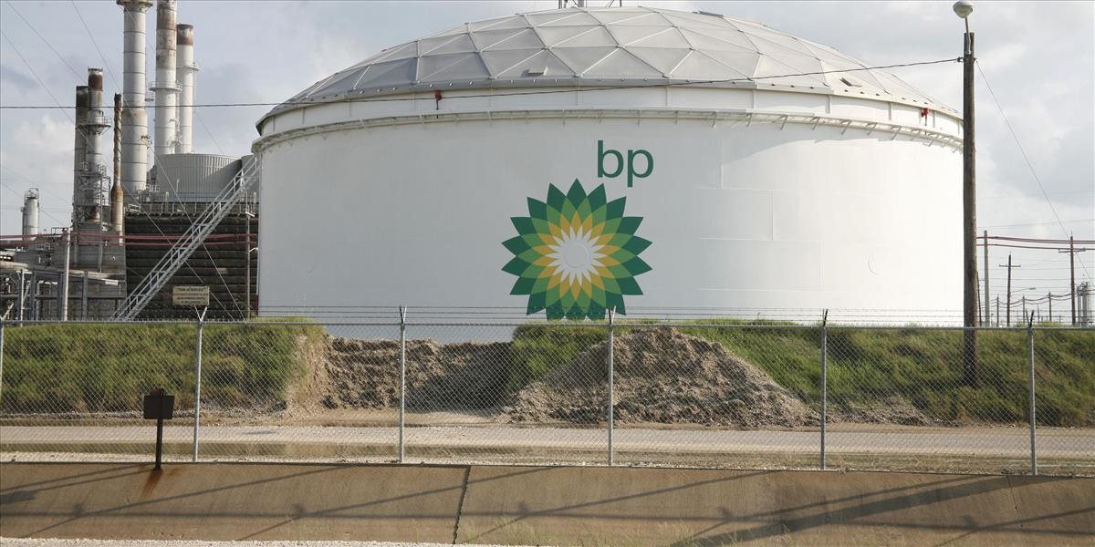 Britská firma BP prepustí pre klesajúce ceny ropy stovky zamestnancov
