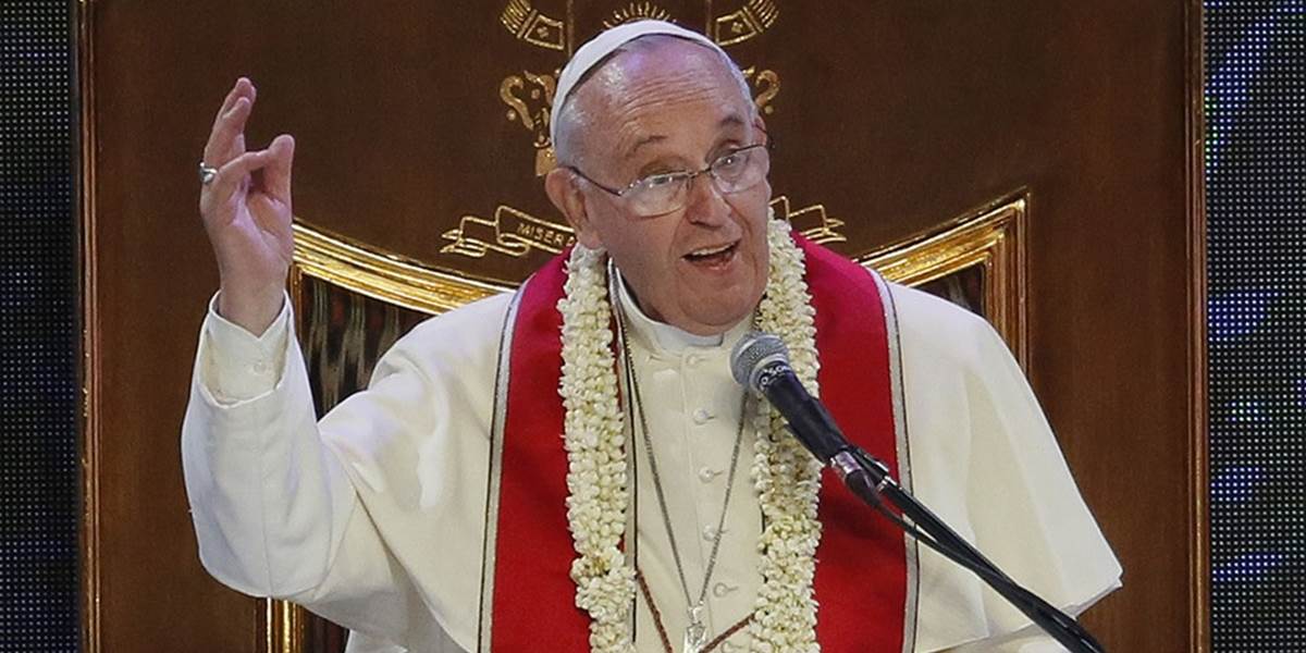 Pápež František sa zastal tradičnej rodiny a kritizoval antikoncepciu