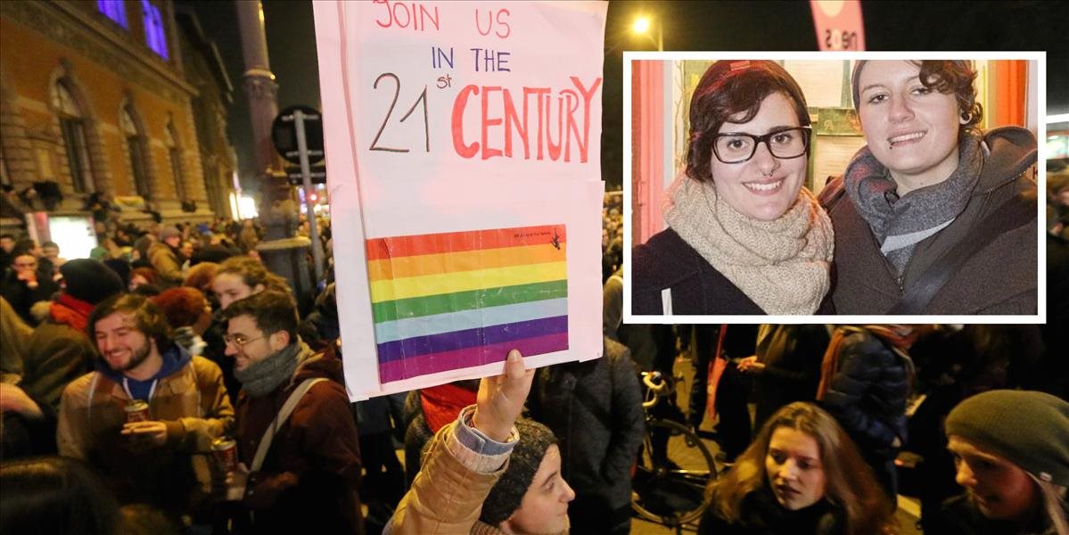 Tisíce ľudí protestovali vo Viedni proti vykázaniu lesbickej dvojice z kaviarne