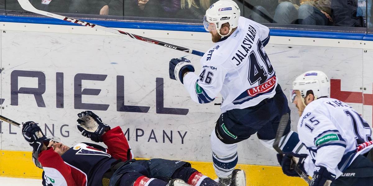 KHL: Slovan po včerajšej prehre s Dinamom klesol na poslednú priečku konferencie