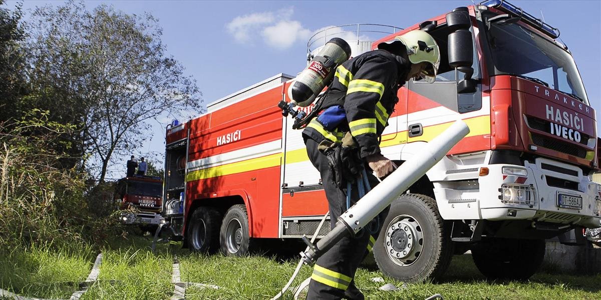 Zhorela strecha kaštieľa vo Vranove nad Topľou, predbežné škody 40-tisíc