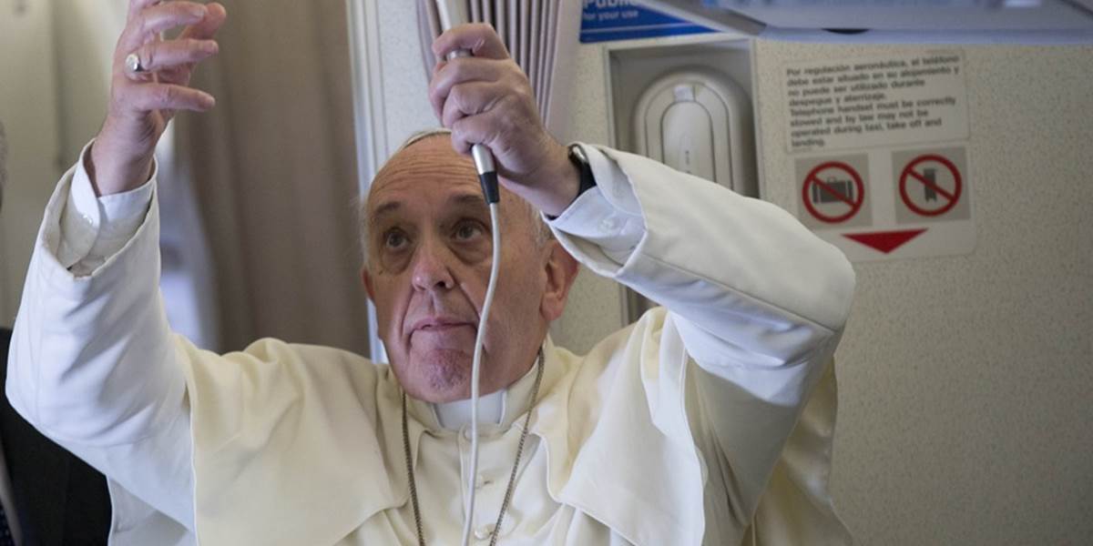 Pápež pochválil veľké rodiny, predtým prekvapil výrokom o králikoch