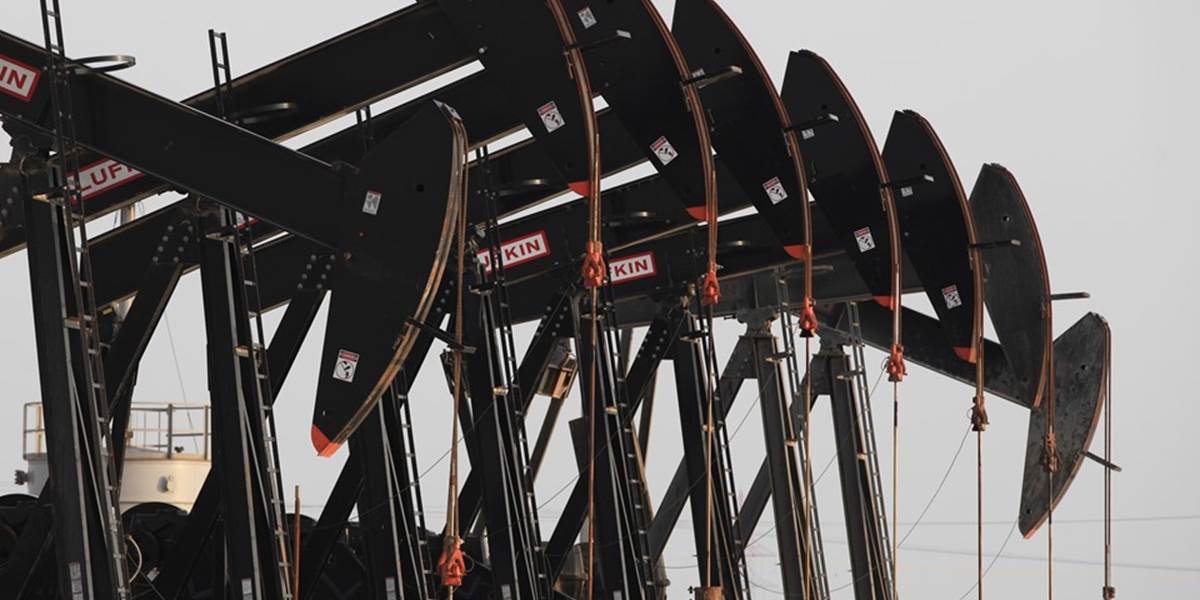 Ceny ropy mierne klesli, americká WTI sa obchoduje okolo 47,50 USD za barel
