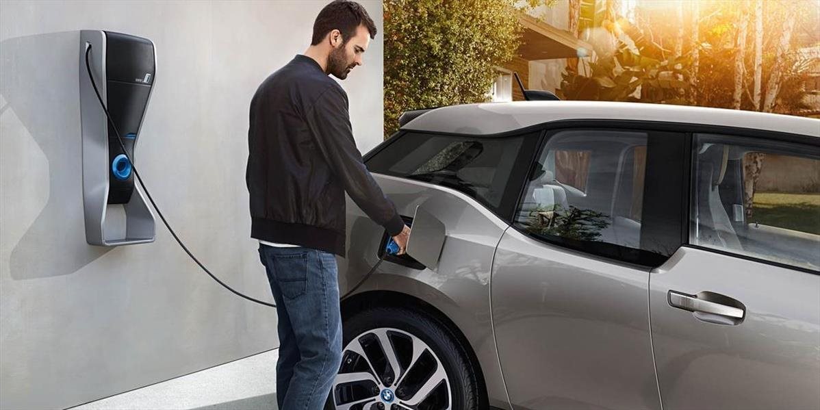 BMW a VW sa budú podieľať na tvorbe siete elektrostaníc