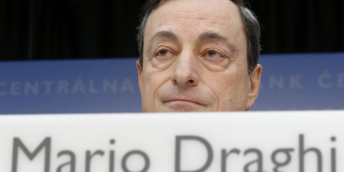 Krok ECB ďalej tlačí na euro, jeho kurz klesol takmer na 11,5-ročné minimum