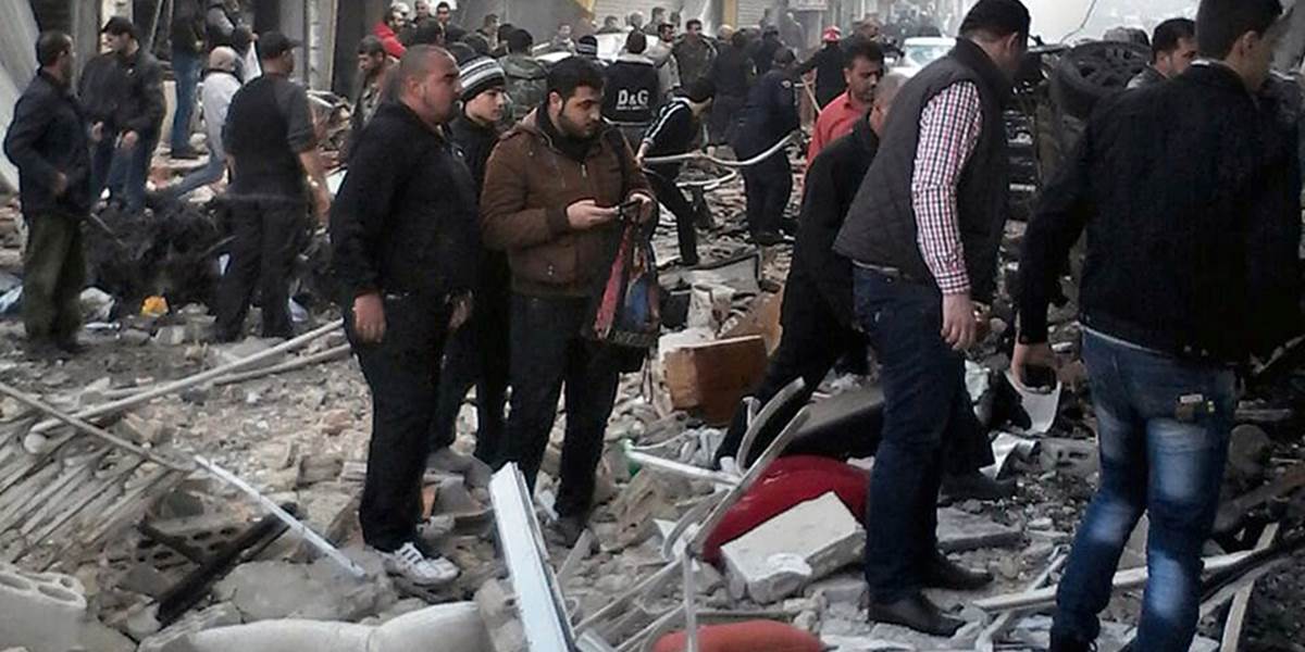 Letecký útok na predmestie Damasku si vyžiadal najmenej 32 mŕtvych