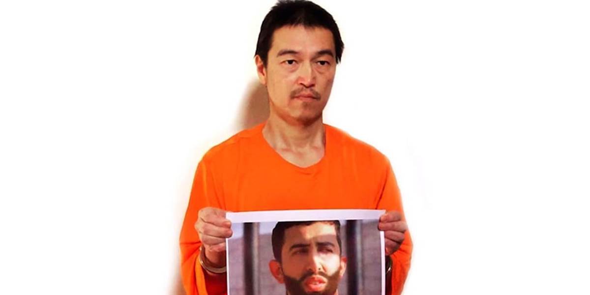 Islamský štát zverejnil nové VIDEO: Japoncovi Gotovi ostáva 24 hodín života!