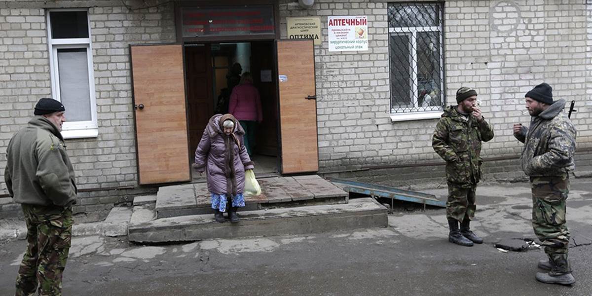 Na východe Ukrajiny sa bojuje, zahynulo päť vojakov