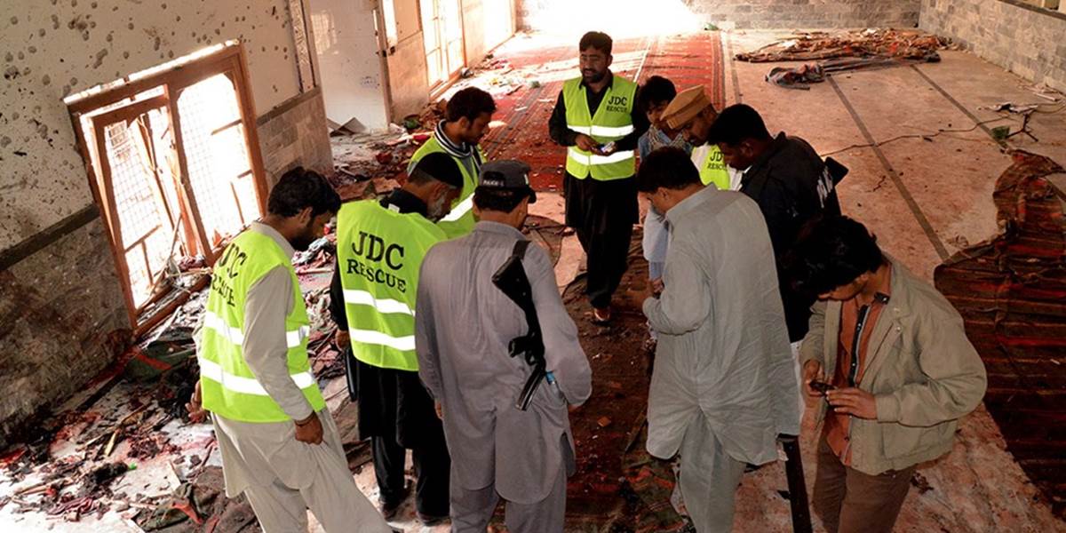 Útok v šiitskej mešite si vyžiadal 40 obetí