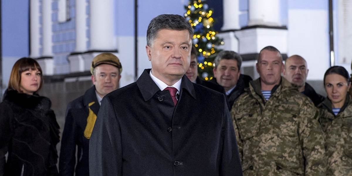 Prezident Porošenko oslobodil príslušníkov armády od lustrácie