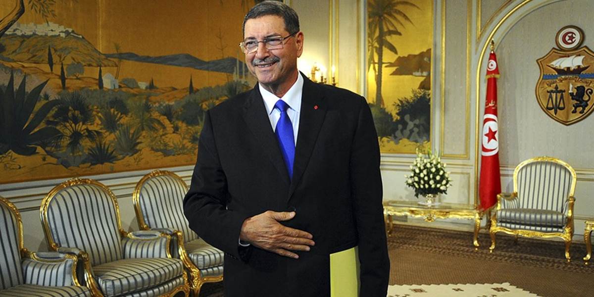 Tuniský premiér predstavil novú koaličnú vládu, kreslo dostali aj islamisti
