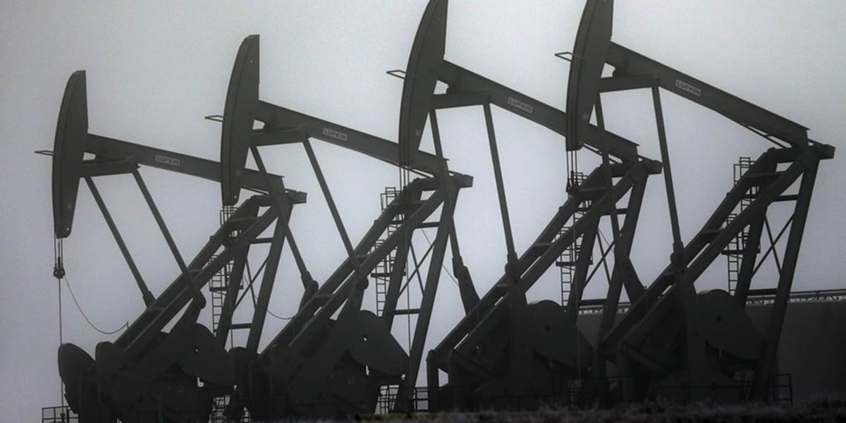 Ceny ropy pokračujú v raste, americká WTI sa obchoduje okolo 50 USD/barel