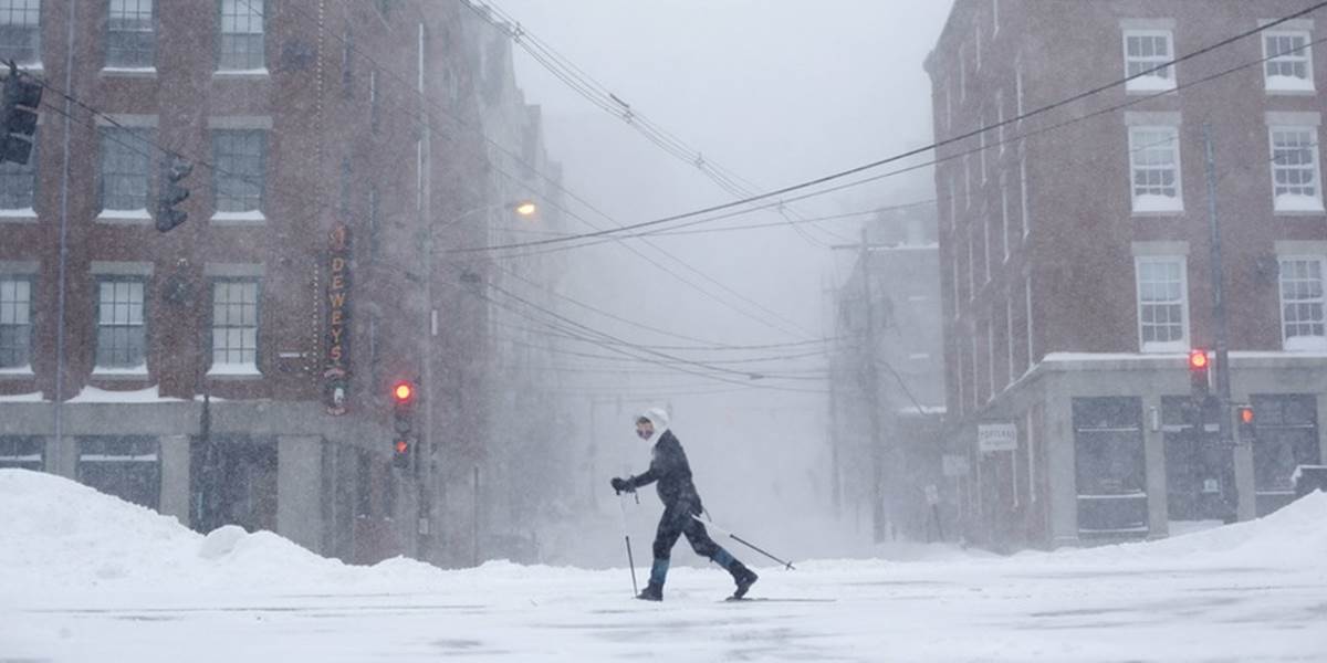 Snehová víchrica ochromila Boston a Chicago, vyžiadala si najmenej 11 obetí