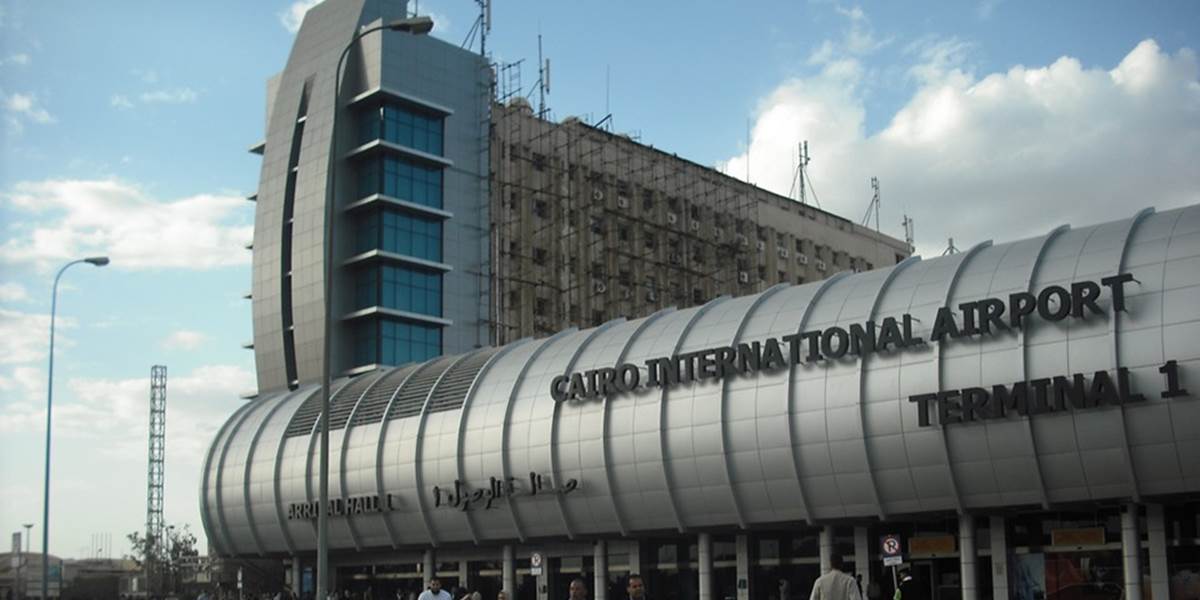 Egyptská polícia zneškodnila na káhirskom letisku dve bomby