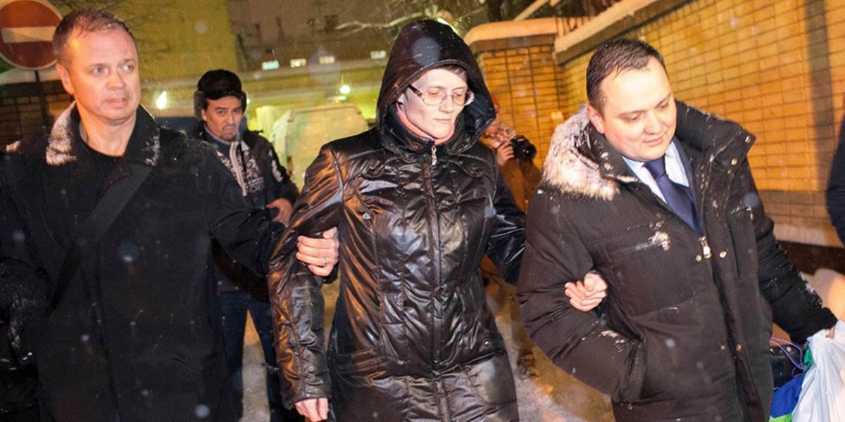 Matku 7 detí obvinenú z vlastizrady prepustili v Rusku na slobodu