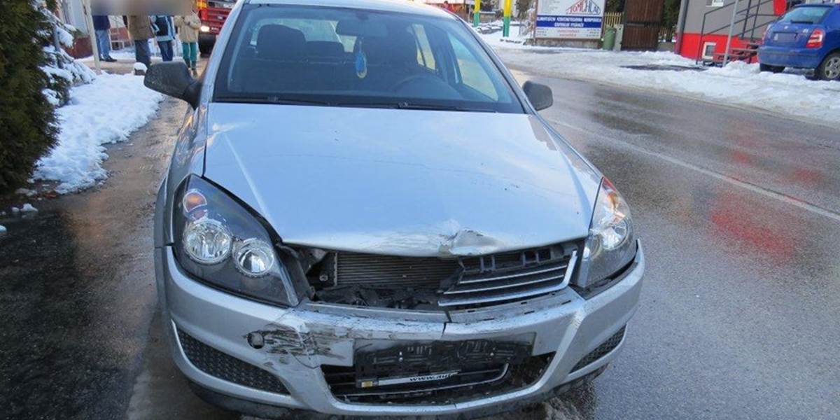 Opitý vodič zavinil nehodu, z miesta ušiel