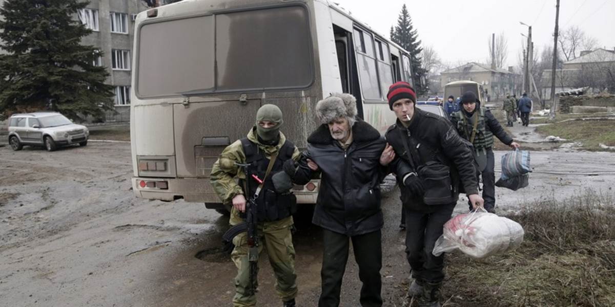 OBSE a OSN vyzývajú k prímeriu na Ukrajine, separatisti majú málo munície