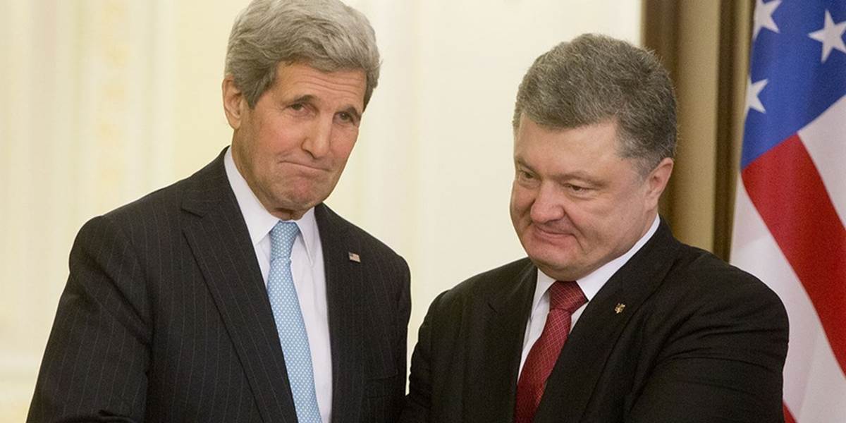 Kerry sa v Kyjeve verejne nevyjadril k vojenskej pomoci Ukrajine
