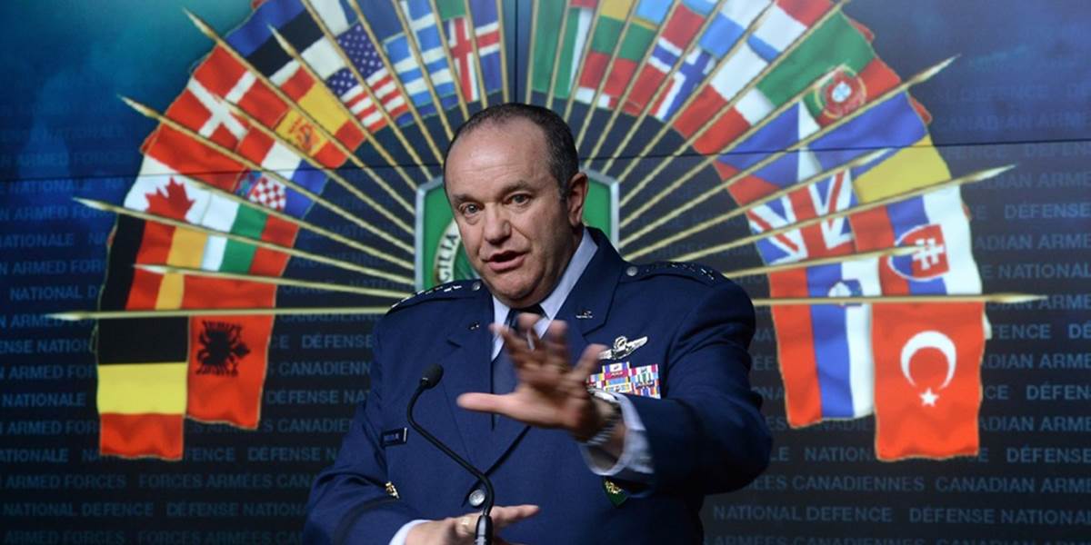 NATO: Vrchný veliteľ nechce vylúčiť dodanie zbraní Ukrajine