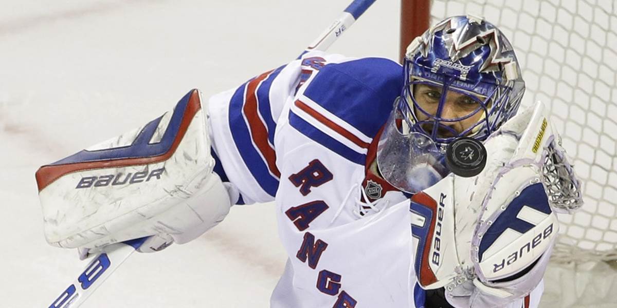 Hokej-NHL: Lundqvist bude pre problémy s cievami chýbať tri týždne