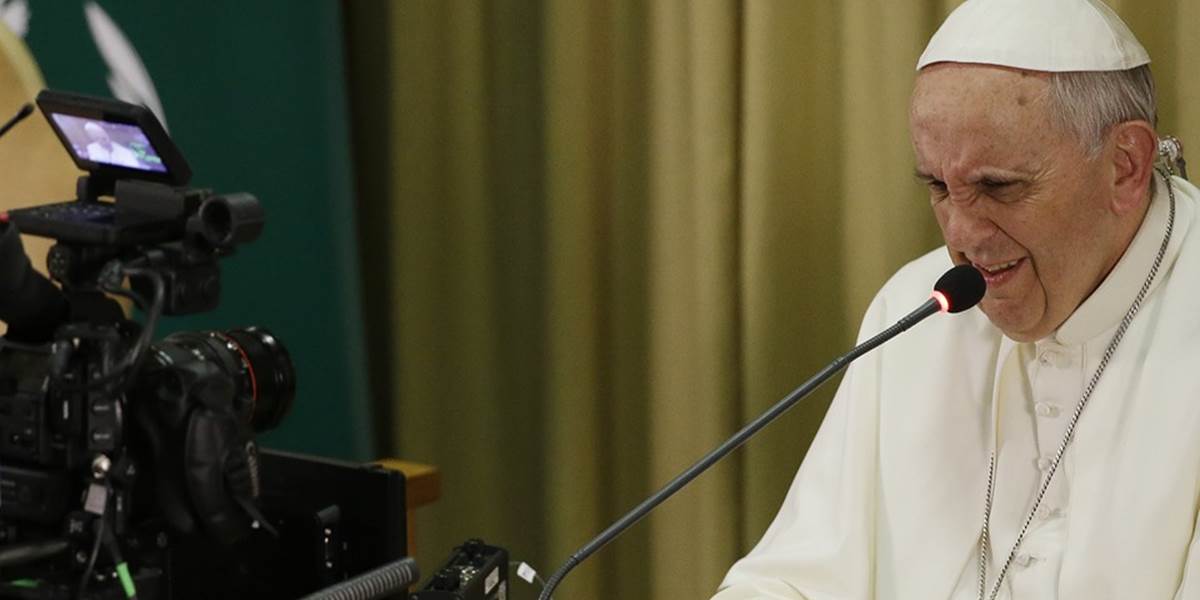 Pápežská komisia na ochranu neplnoletých kritizuje pápeža za výroky o trestoch