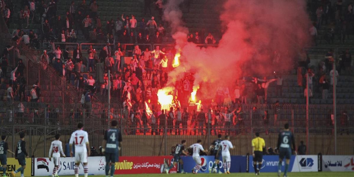Výtržnosti na futbale v Egypte si vyžiadali najmenej 25 obetí