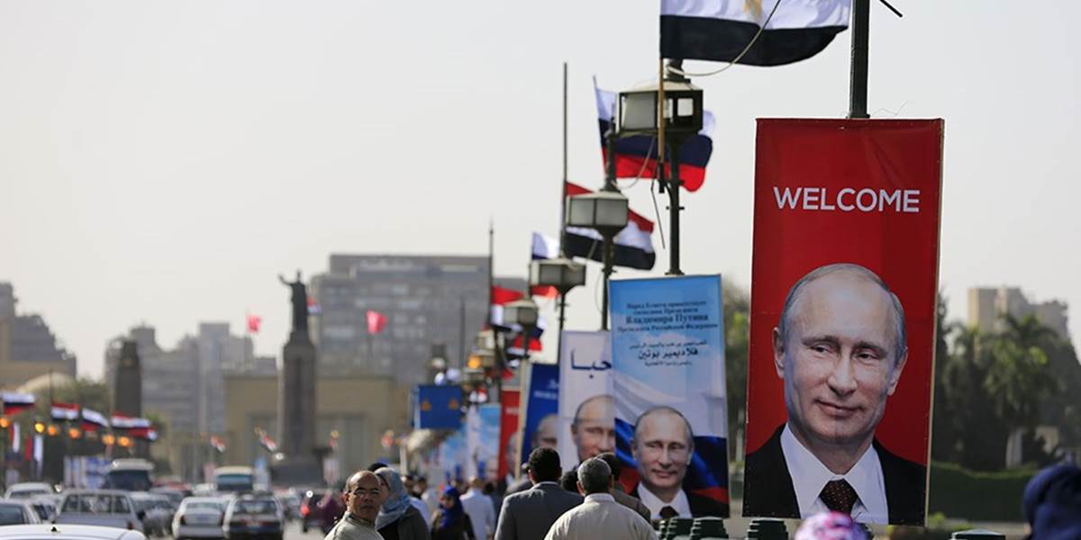 Vladimir Putin dnes začína dvojdňovú návštevu Egypta, prvú za desať rokov