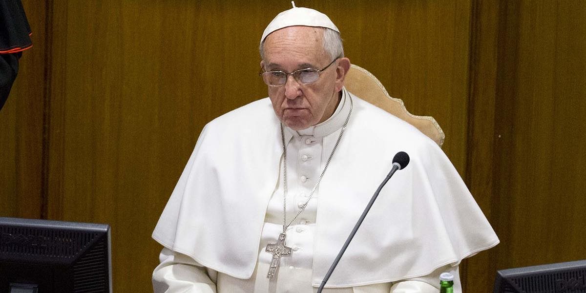 Pápež na schôdzke s kardinálmi vyzval na transparentnosť v kúrii