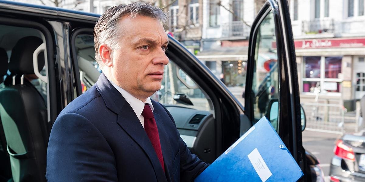 Preferencie Orbánovho Fideszu stúpli na 30 percent