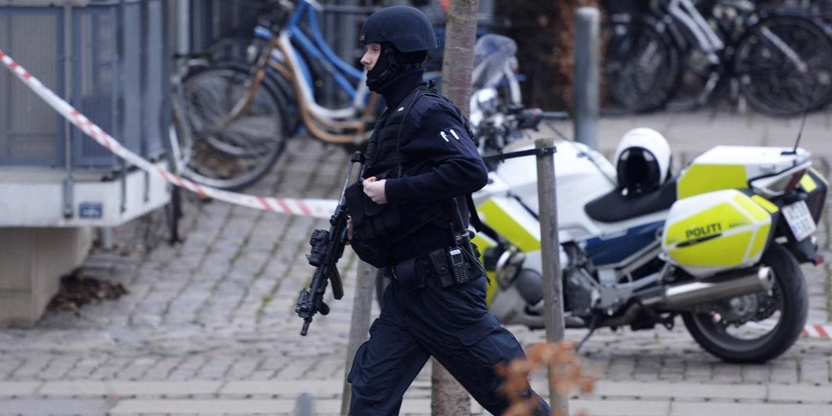 Dánska polícia vyšetruje streľbu v kaviarni ako teroristický útok