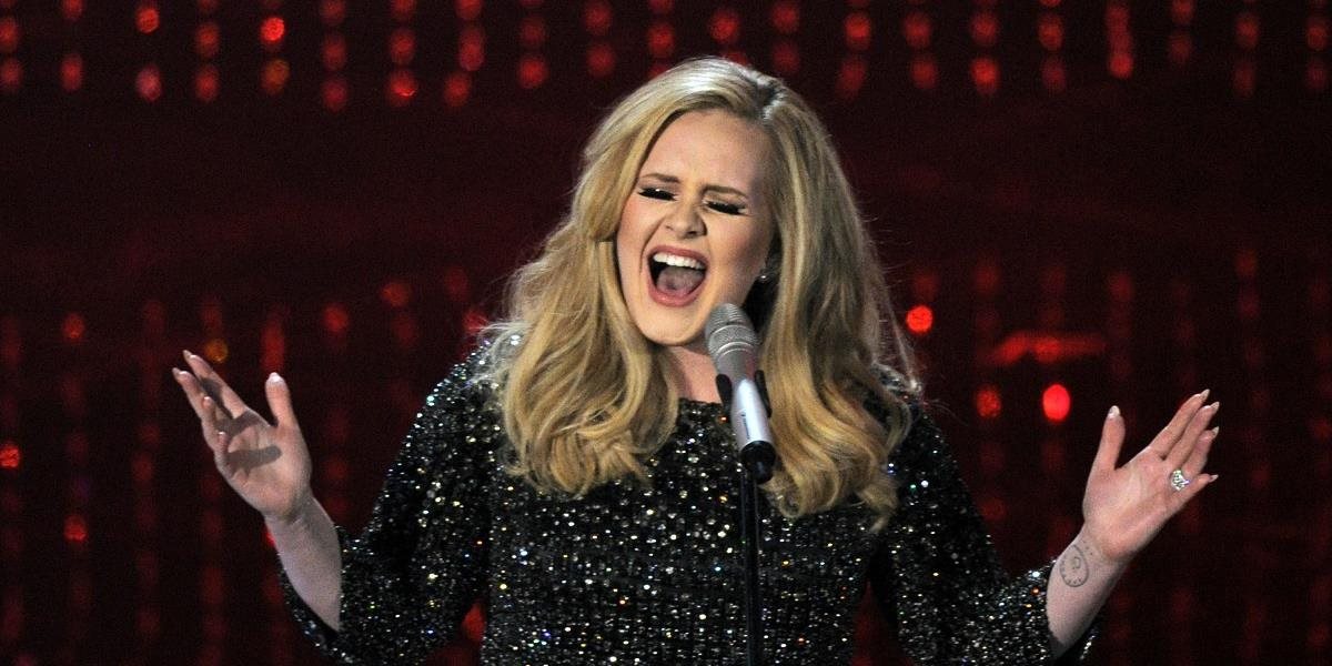 Speváčka Adele sa chce usadiť v Los Angeles
