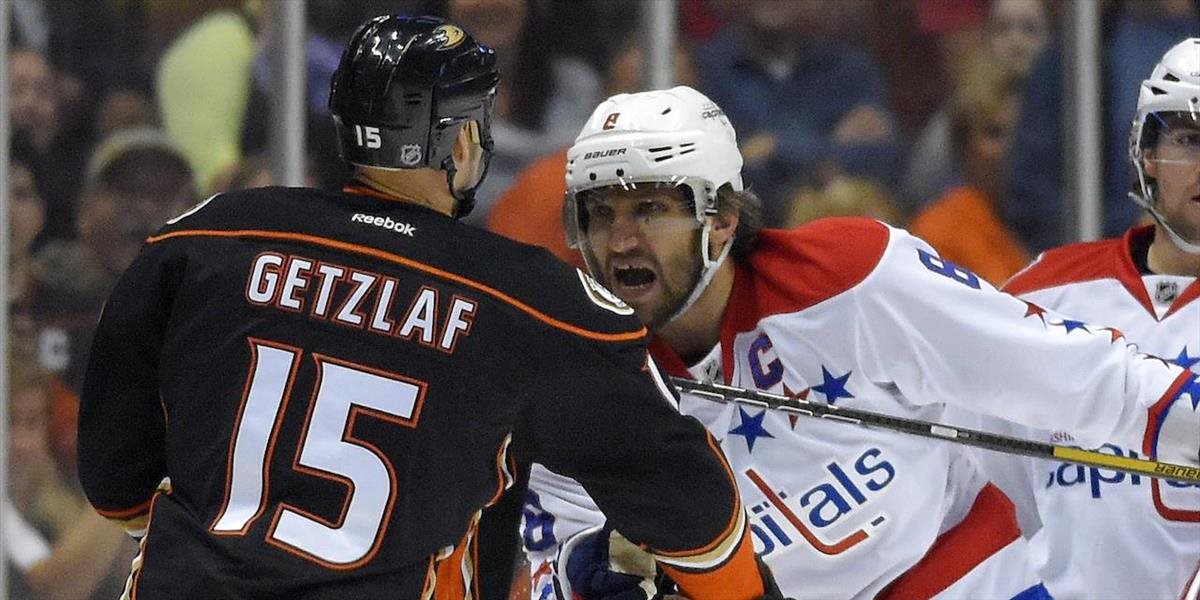 NHL: Medzi Getzlafom a Ovečkinom sa zaiskrilo