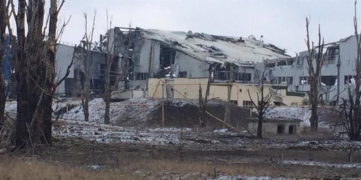 Prímerie sa na Ukrajine nedodržuje: Strieľa sa aj na letisku v Donecku