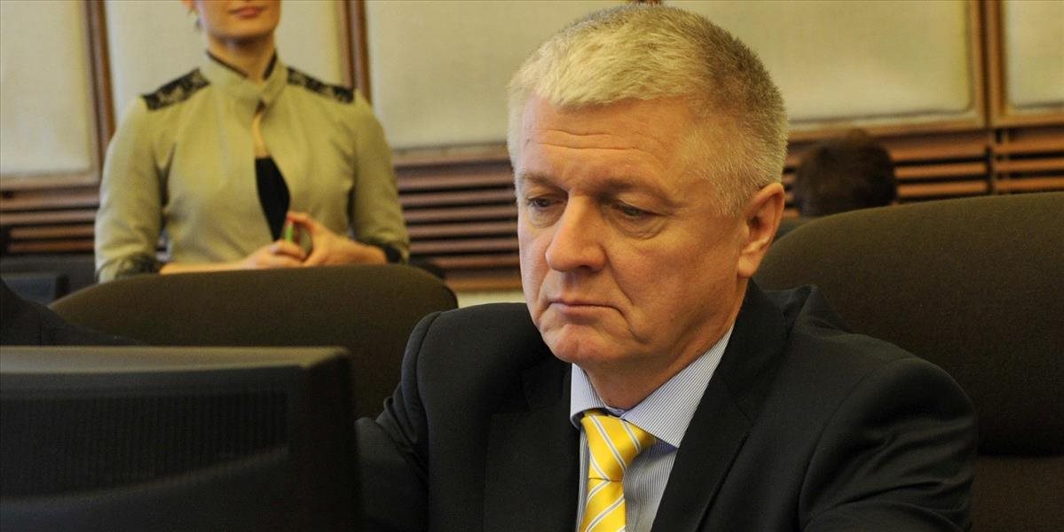 Opozícia bude ministra Pavlisa odvolávať v stredu napoludnie