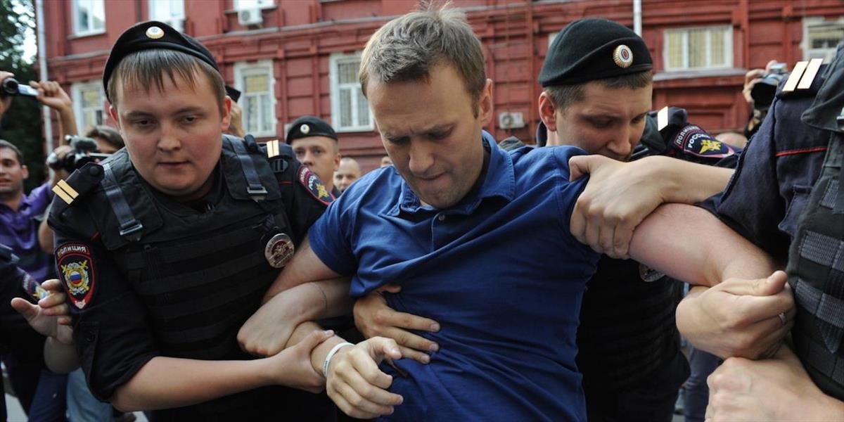 Ruská prokuratúra žiada desať rokov väzenia pre Alexeja Navaľného