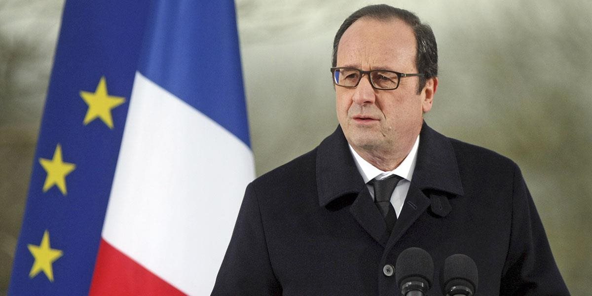 Hollande: Paríž pri reformách nesmie strácať čas