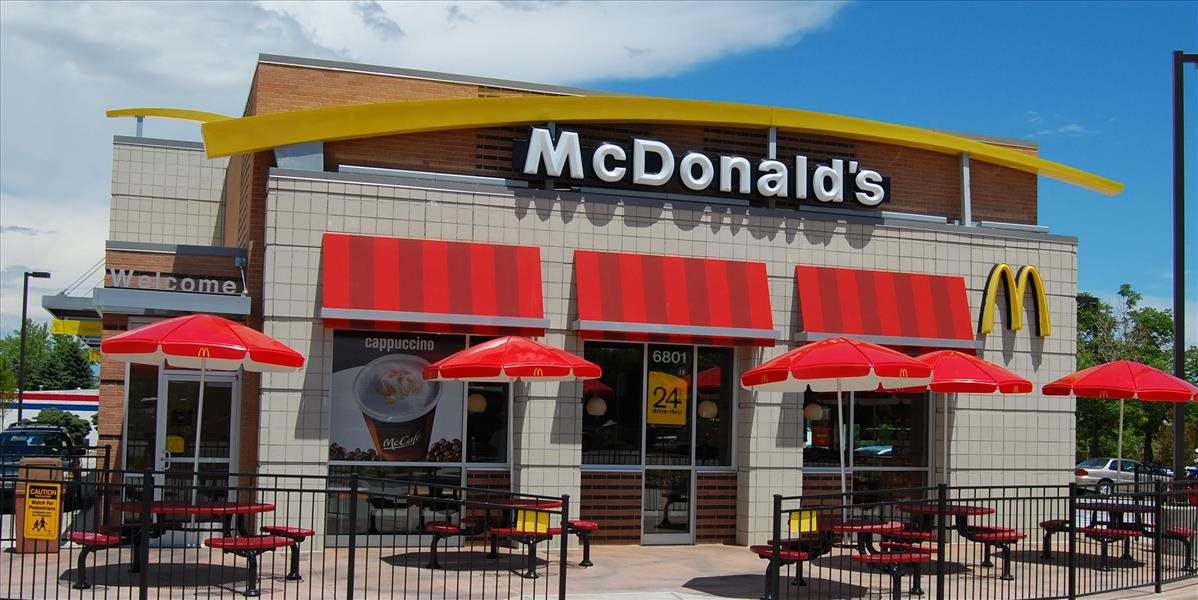 Pri hádke v McDonald's vo Filipínach postrelili cudzincov, Nemca zabili