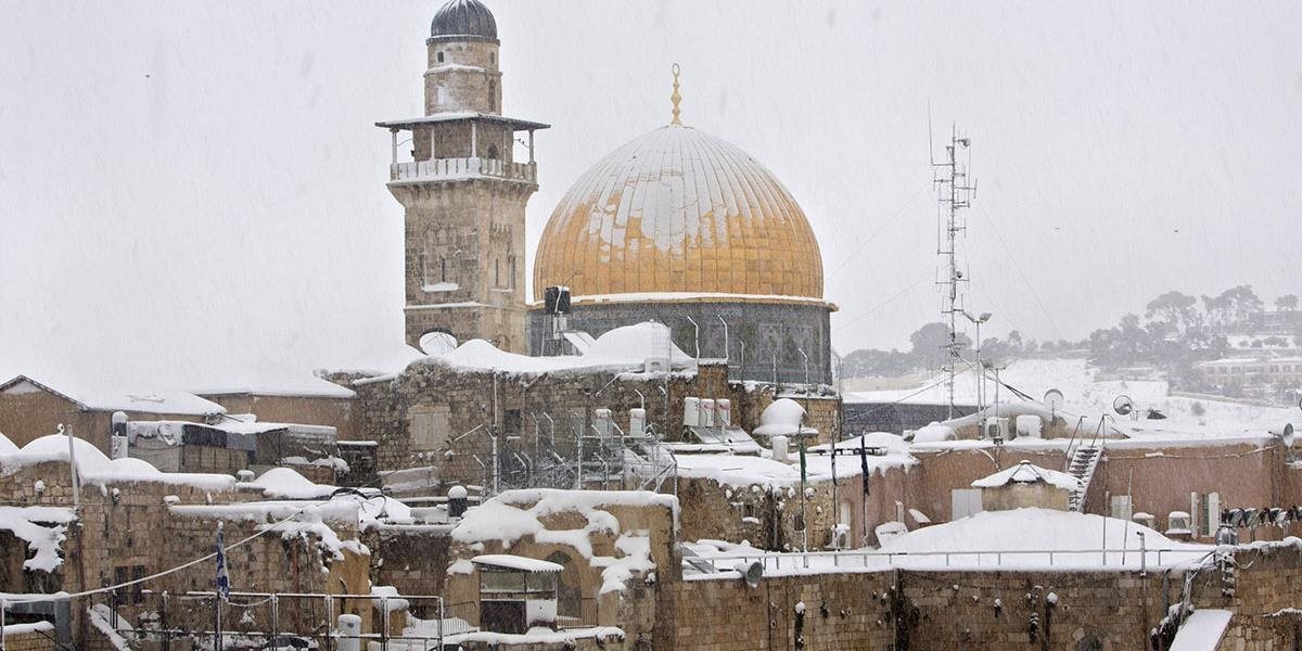 Pod snehom sa ocitol Izrael, Západný breh, Libanon, Jordánsko a Sýria