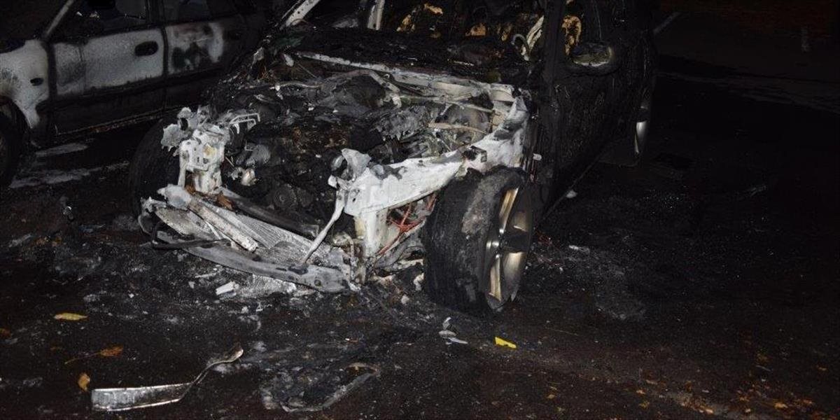 Polícia vyšetruje požiar auta na Popradskej ulici v Košiciach