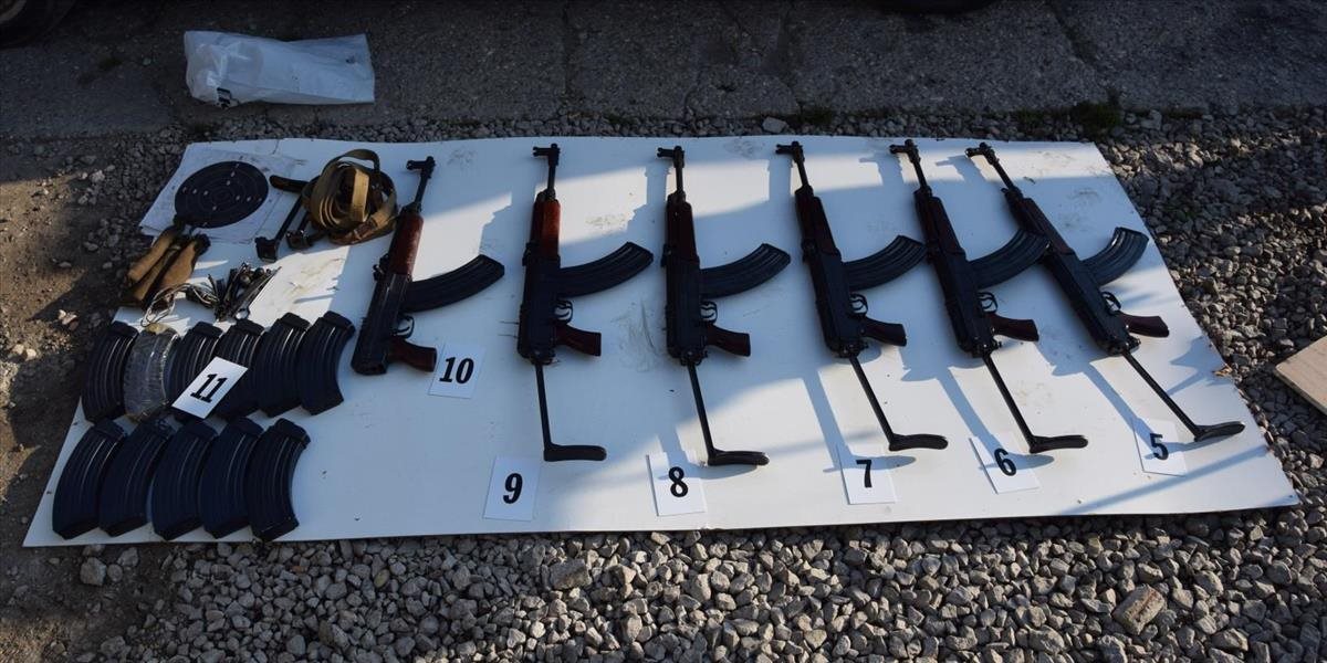 Pri vyšetrovaní vraždy vo Veľkej Lomnici našla polícia i nelegálne zbrane