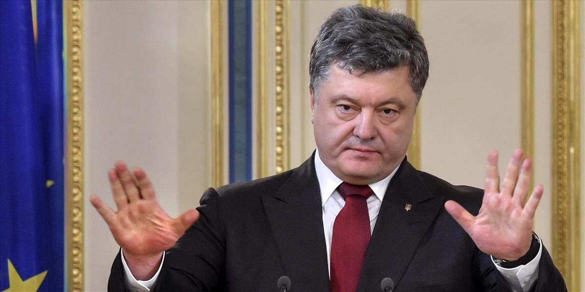 Porošenko: Armáde dôveruje 74 percent Ukrajincov