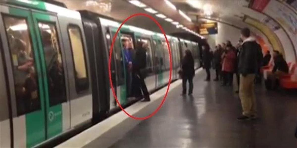 Medzi rasistami v parížskom metre bol aj bývalý policajt