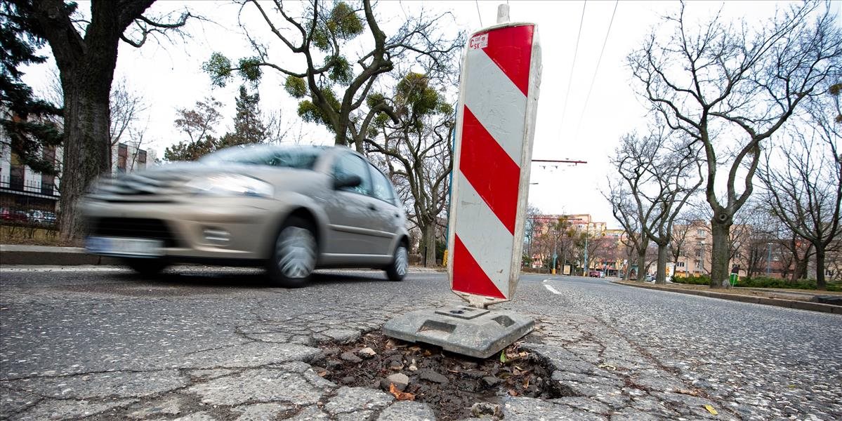 Prešovský samosprávny kraj opraví niektoré cesty v havarijnom stave za 3,3 milióna eur