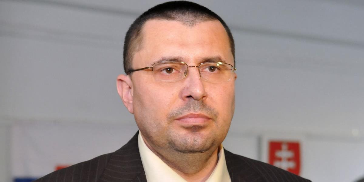 Bývalý starosta obce Šoporňa Milan Vlček si obžalobu opäť nevypočuje