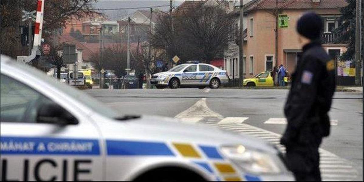 Útočník sa skryl za barový pult a pálil, opísal útok policajný šéf v Brode