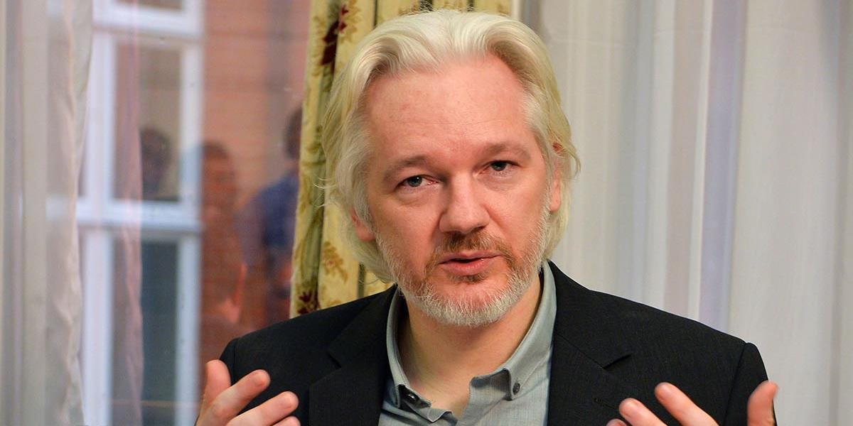 Assangeova obhajoba chce dosiahnuť zrušenie zatykača na Austrálčana