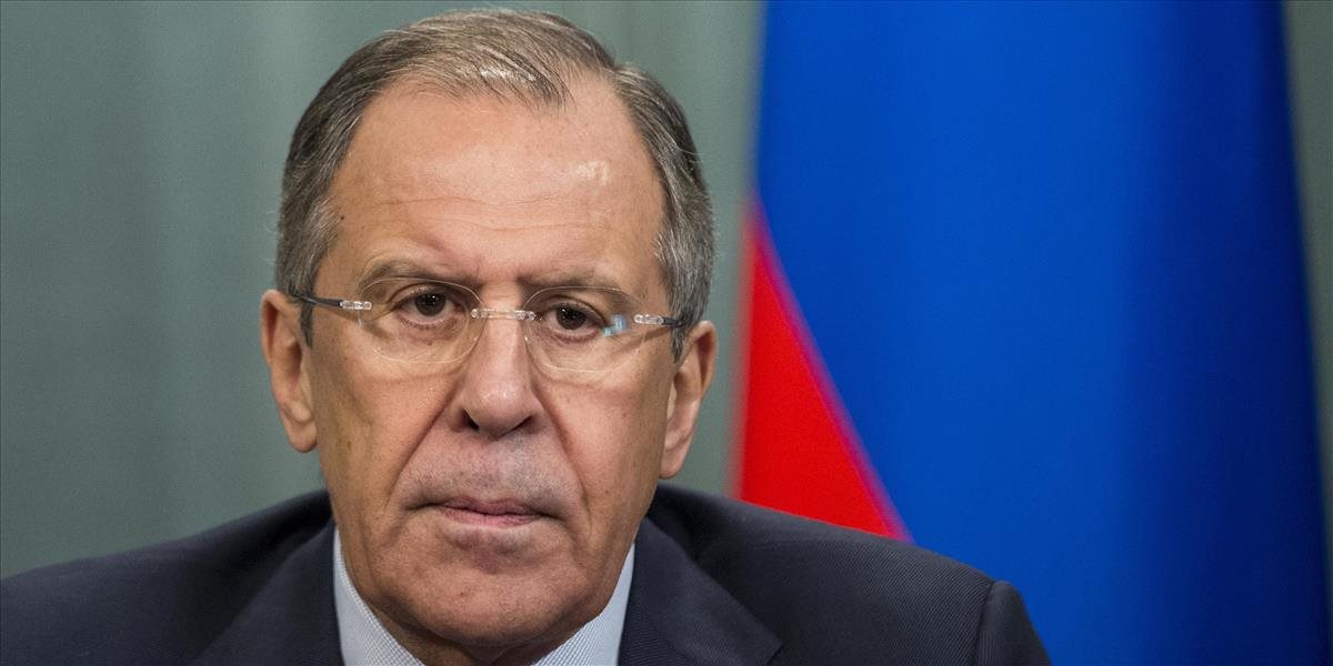 Lavrov: Hrozby sankciami maskujú neochotu Západu plniť minské dohody