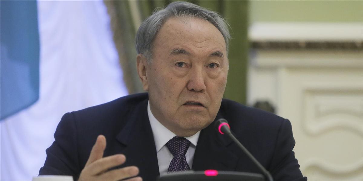 Kazaššký prezident zvolal predčasné voľby, zvažuje ďalších 5 rokov