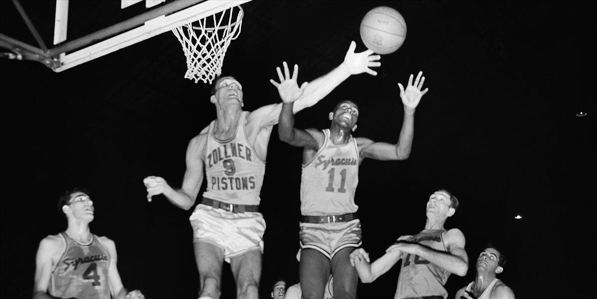 Zomrel prvý Afroameričan v NBA Earl Lloyd