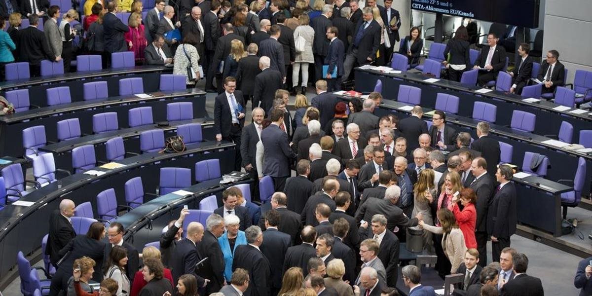 Nemecký parlament schválil ďalšiu pomoc Grécku